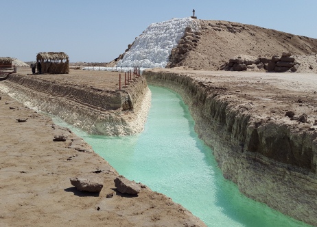 معدن، گردشگری و کویر آرام خور 