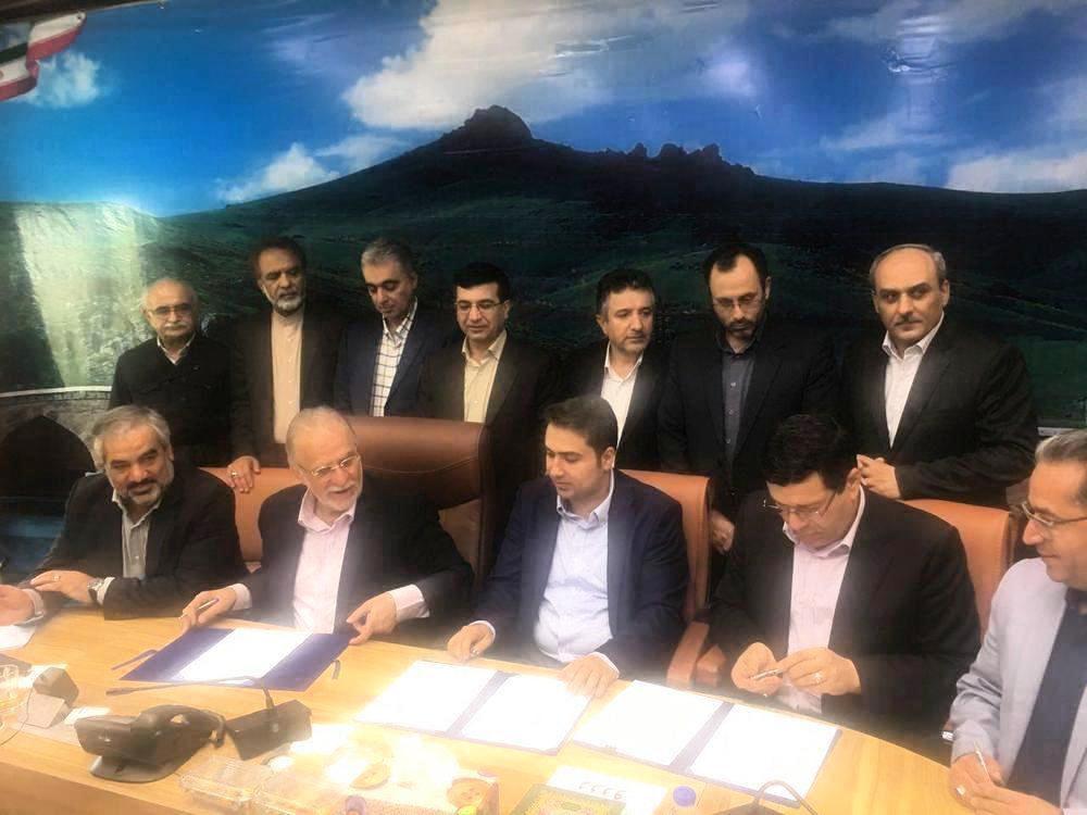 امضای موافقتنامه برای تکمیل زنجیره فولاد در کردستان با حضور رییس هیات عامل ایمیدرو - خبرگزاری صدا و سیما  22اردیبهشت97