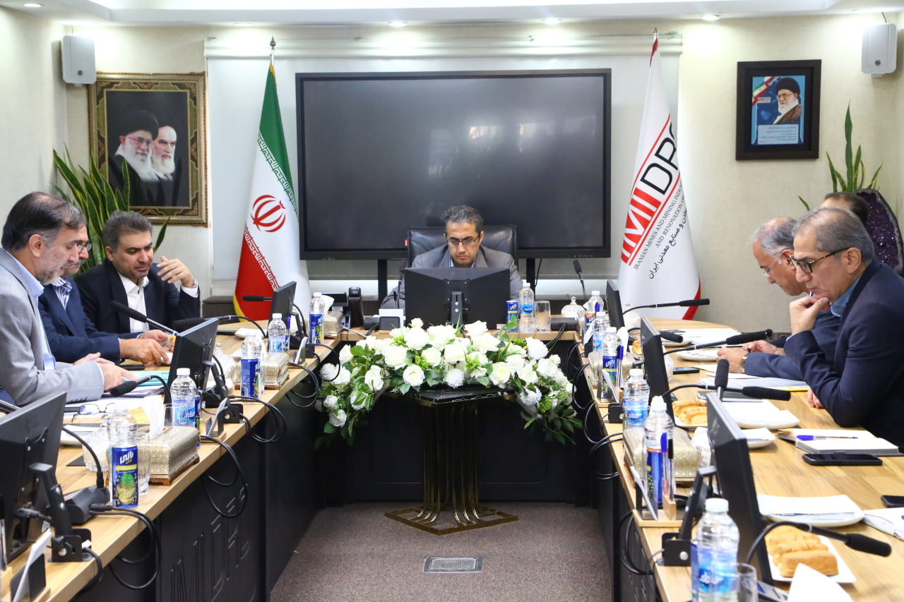 جلسه پایش اقدامات و برنامه های منطقه ویژه اقتصادی پارسیان - 1404.05.20