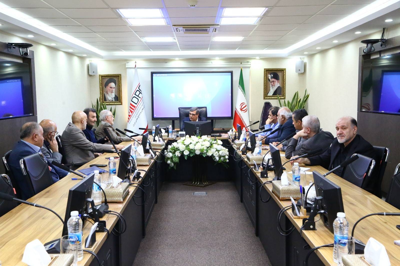 نشست همفکری سمیعی نژاد با تمامی روسای پیشین ایمیدرو‌ - 1404.09.01