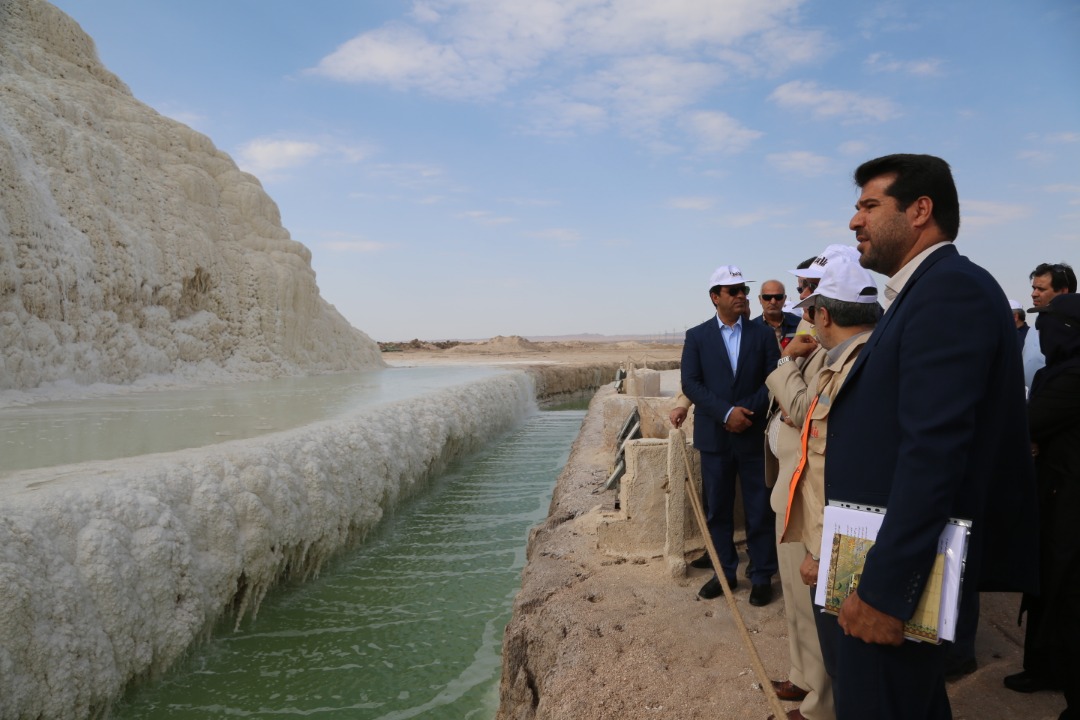 ایمیدرو اعتقاد به انتقال مدیریت با حفظ مالکیت دارد/ برنامه تولید ۲۵ هزار تن پتاس طی امسال در خور و بیابانک