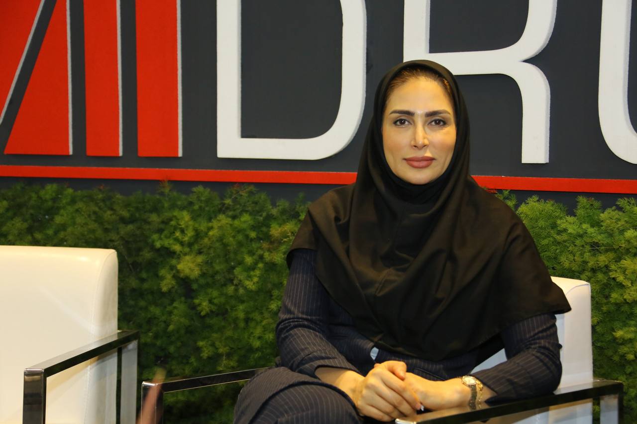 انتصاب نفیسه صفارنیا، به ریاست دفتر هیات عامل ایمیدرو