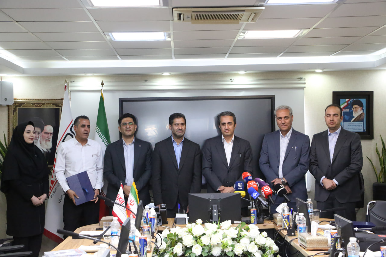 آقاجانلو: اثر توسعه ورزش کارگری در رشد تولید، بهره وری و سودآوری شرکت های معدنی / ورزشکاران منتخب ایمیدرو؛ سفیران توسعه ورزش واحد صنعتی خود هستند/ قدردانی رئیس فدراسیون ورزش کارگری از حمایت های ایمیدرو