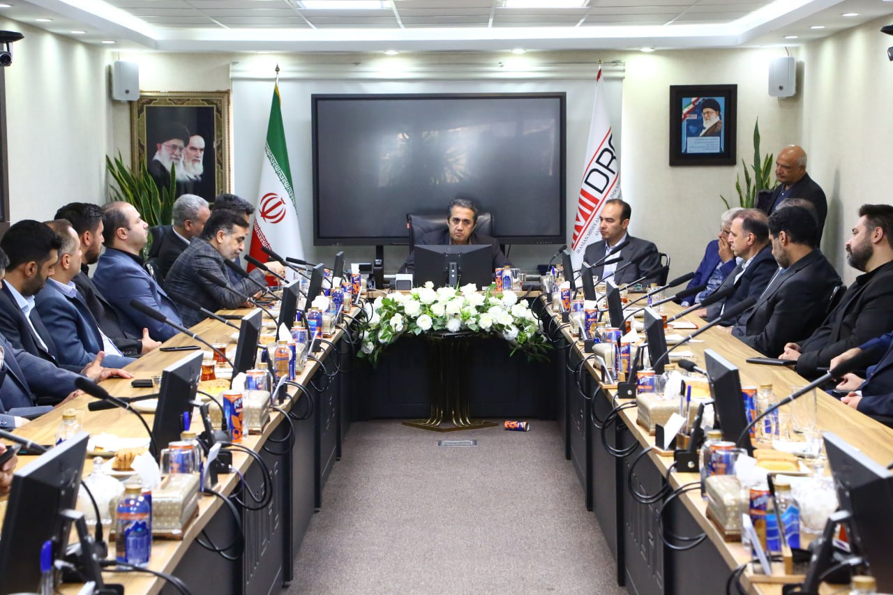 آقاجانلو: کارکنان ایمیدرو در دفاع ملی 12 روزه، پای اهداف سازمانی ایستادند