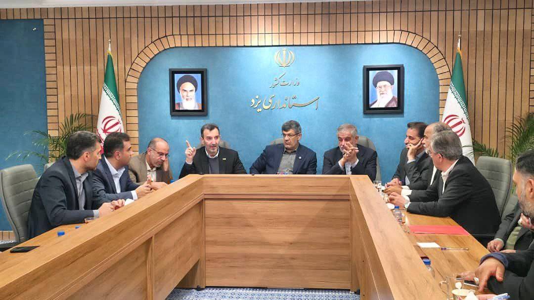 ​  A unison meeting between government officials and economic activists of Yazd and the presence of Mohammad Reza Babaei, Governor of Yazd, and Mohammad Masoud Samiei Nejad, IMIDRO&rsquo;s Chairman of the Executive board of Directors and the designated repres