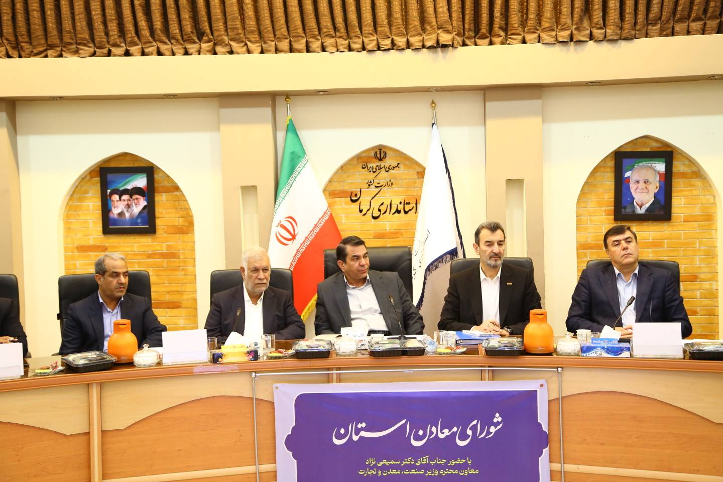 سمیعی&zwnj;نژاد: ایمیدرو آماده همکاری برای توسعه زیرساخت&zwnj;های جنوب کرمان است