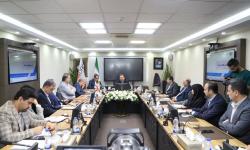 نشست محمد اتابک وزیر صنعت، معدن و تجارت با حضور محمد آقاجانلو رئیس هیات عامل ایمیدرو؛ معاونان و مدیران ایمیدرو و مدیران عامل شرکت های بزرگ معدن و صنایع معدنی در محل ایمیدرو - 1404.02.30